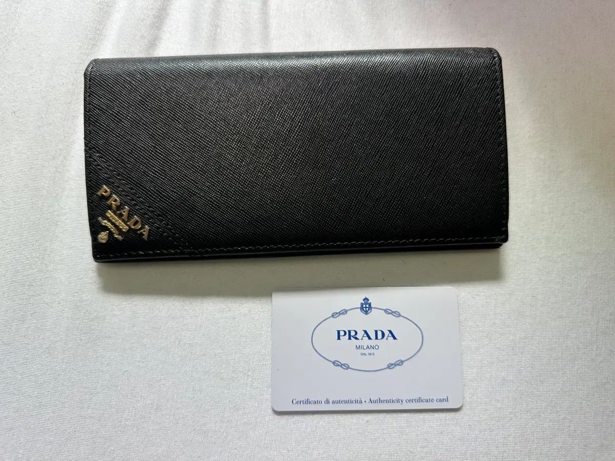 PRADA プラダ 長財布