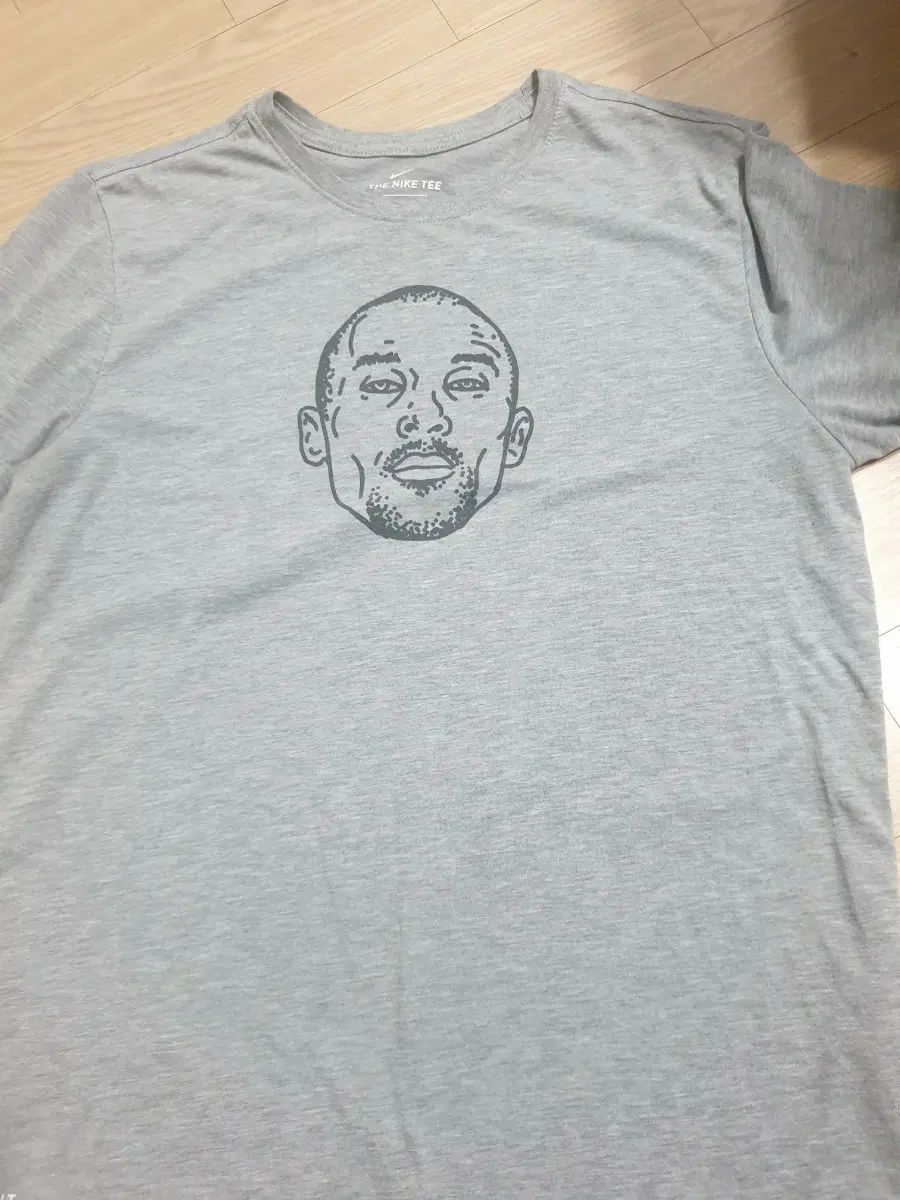 ナイキ コービー スポーツブラ 半袖 Tシャツ