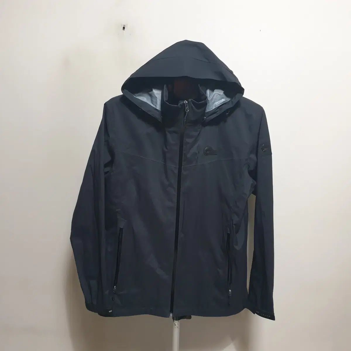 NEPA フードウィンドブレーカーアウター/105