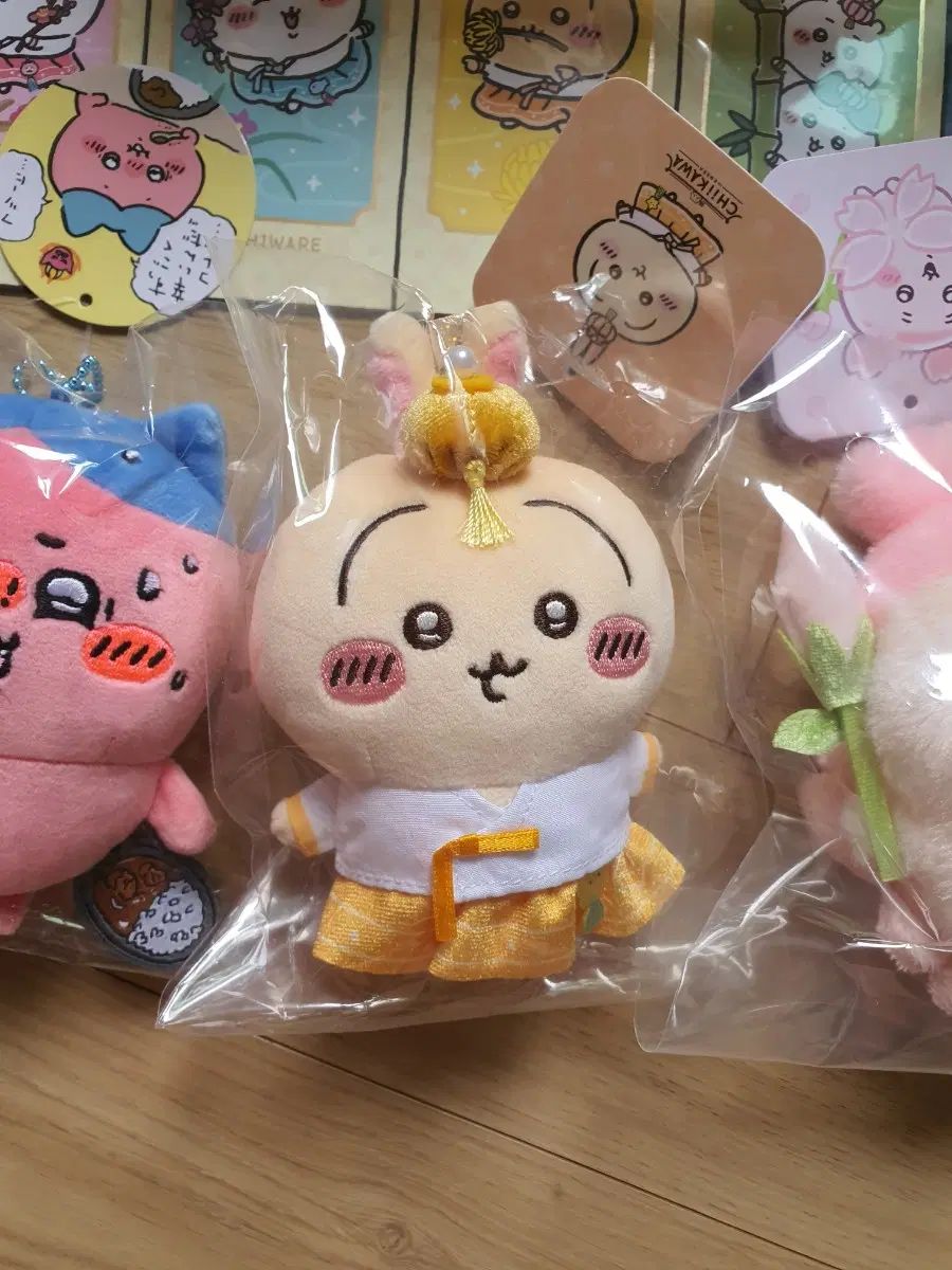 ちいかわ チマチョゴリ うさぎ 桜 カニ 激辛カレー 下八 桜 담곰