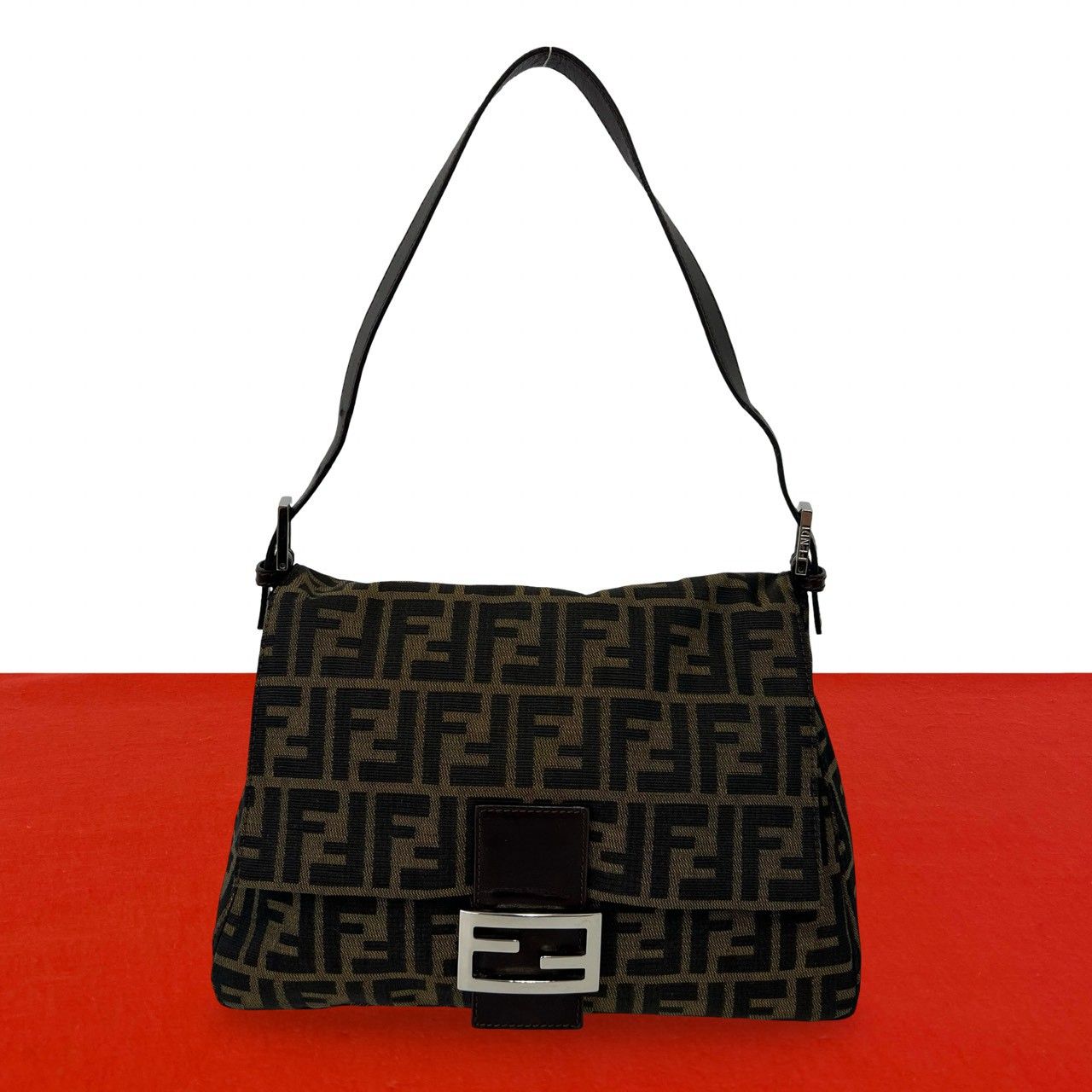極 美品 FENDI フェンディ ヴィンテージ ズッカ FF ロゴ 金具 