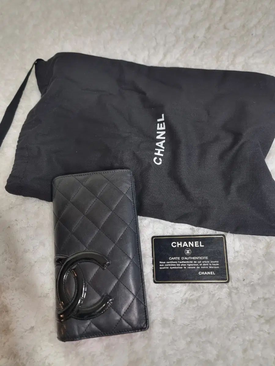 シャネル Classic キルティング 長財布 ブラック 正規品