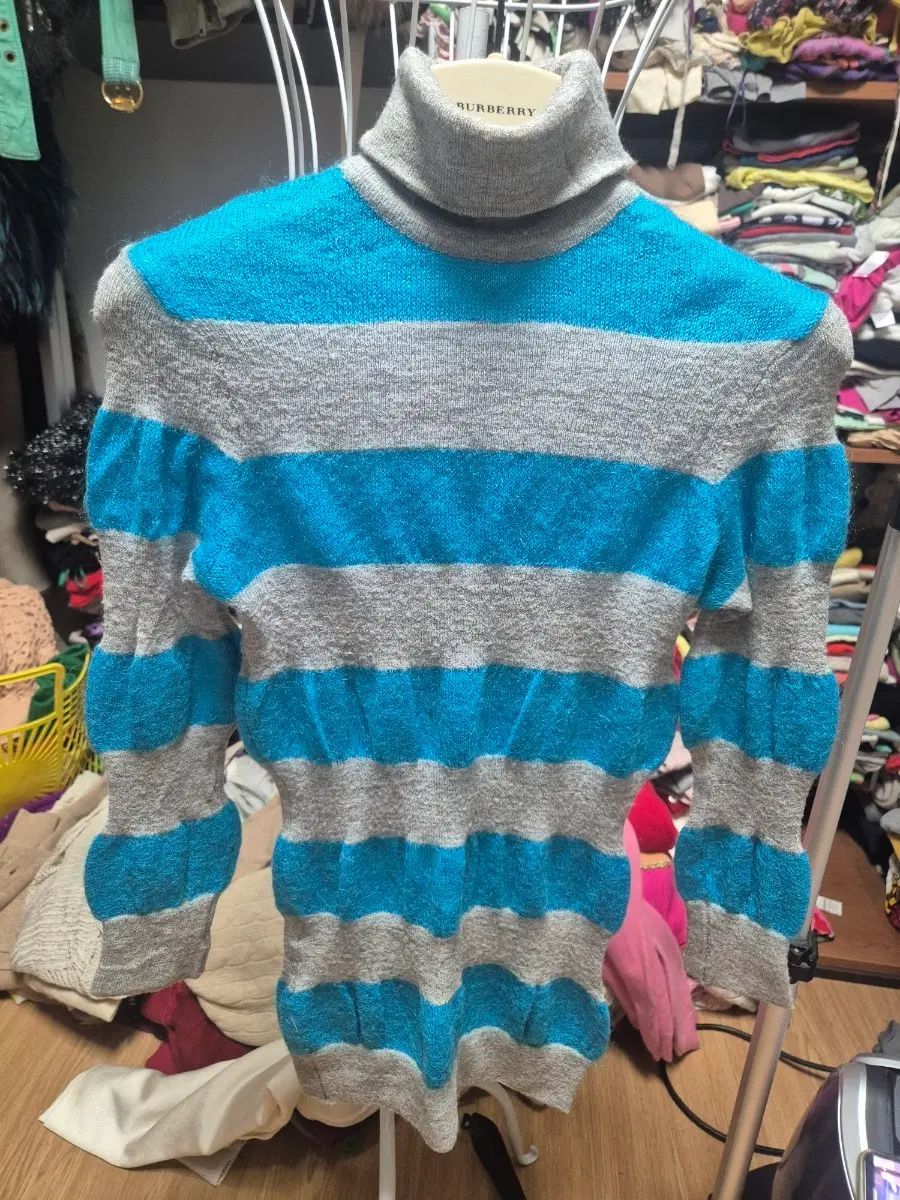 アレクサンドロ・デルラグア SANDRO セーター 7,095円