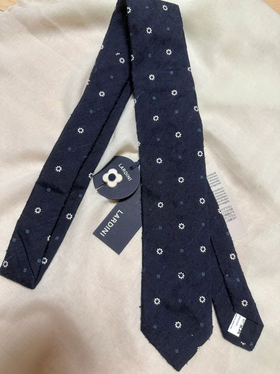 LARDINI(ラルディーニ) シルク ネック