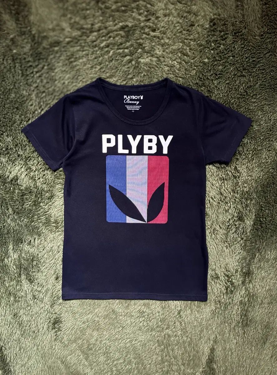 L 00s プレイボーイ ジャパン スリム フィット トライカラー ロゴ プリント Tシャツ 6,784円