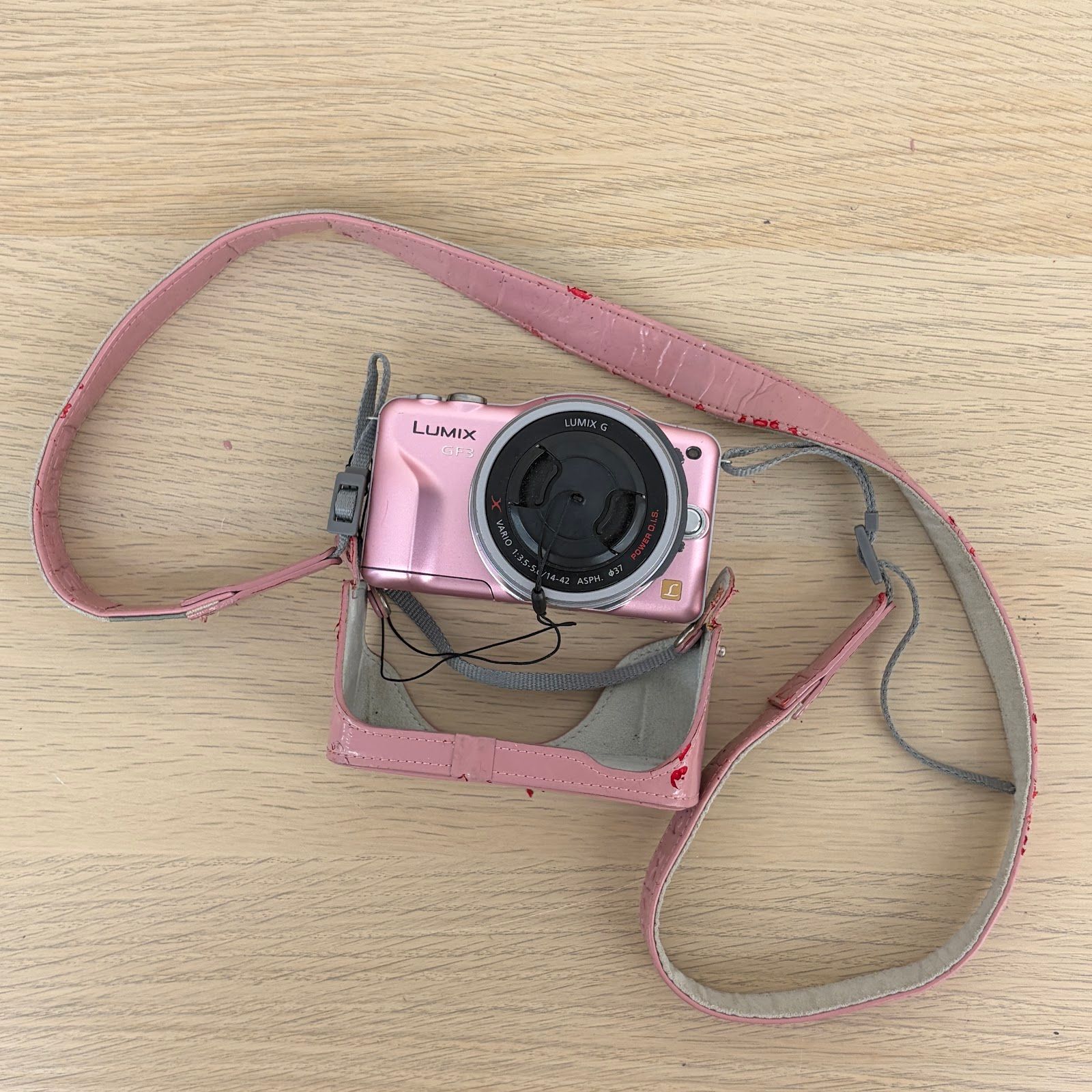 ÷ [Camera] [Junk] Panasonic LUMIX DMC-GF3 Pink 14-42mm with Lens, Leather Case, and Strap [6]