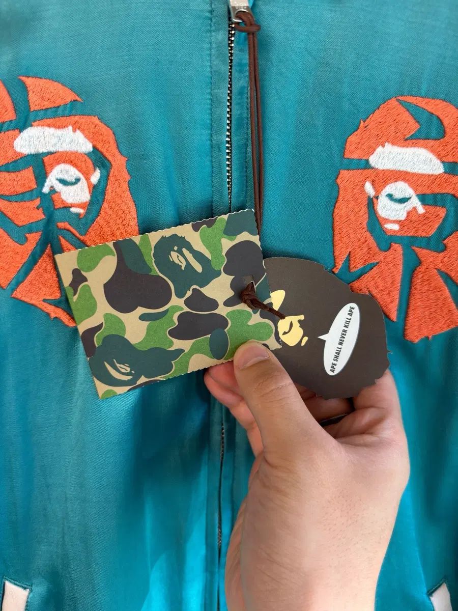 A BATHING APE® ルーズフィット TOKYO スカジャン Souvenir Official® ジャケット デッドストック 商品