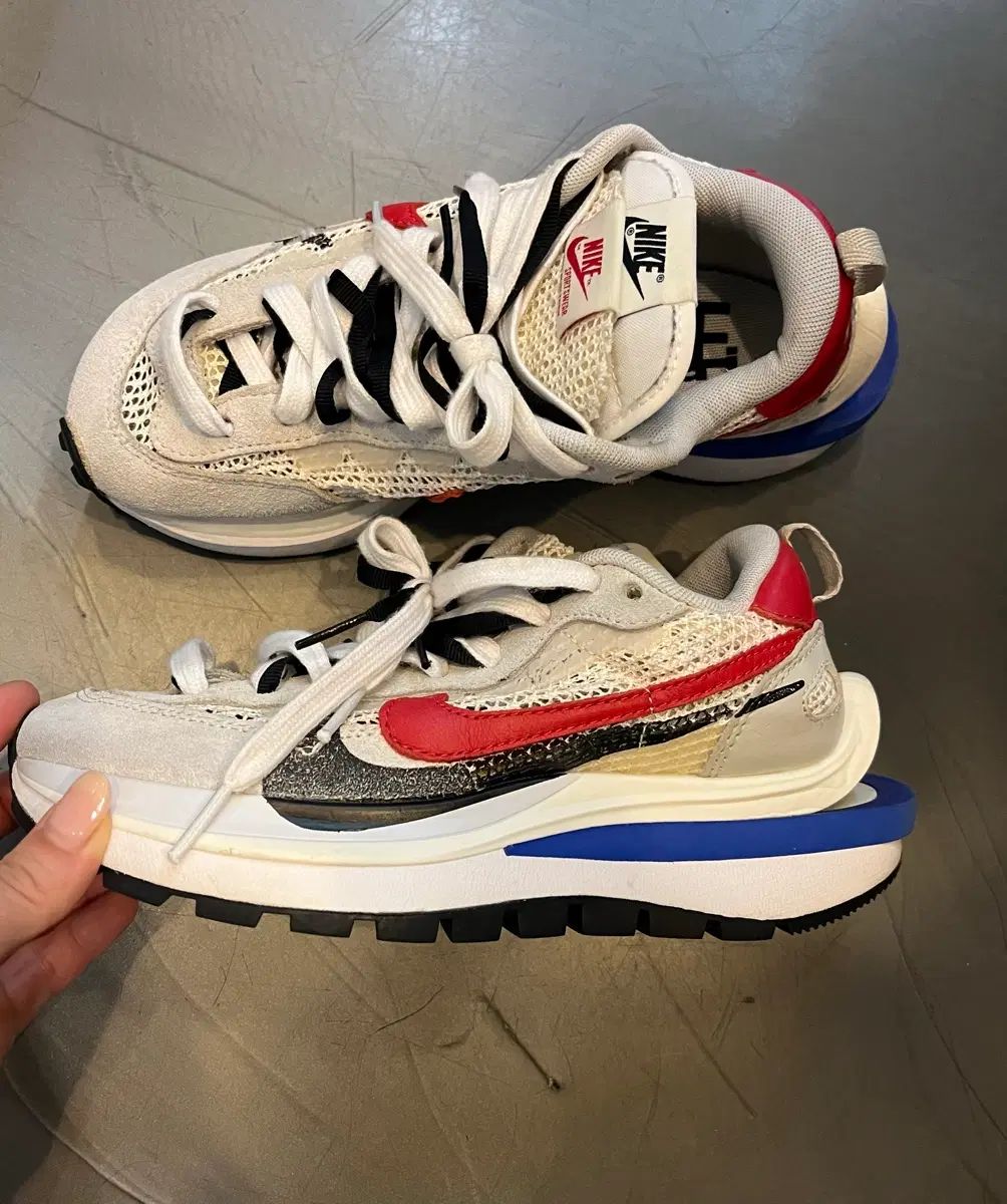 NIKE Sacai Vaporwaffle 白 フューシャ 230 29,479円