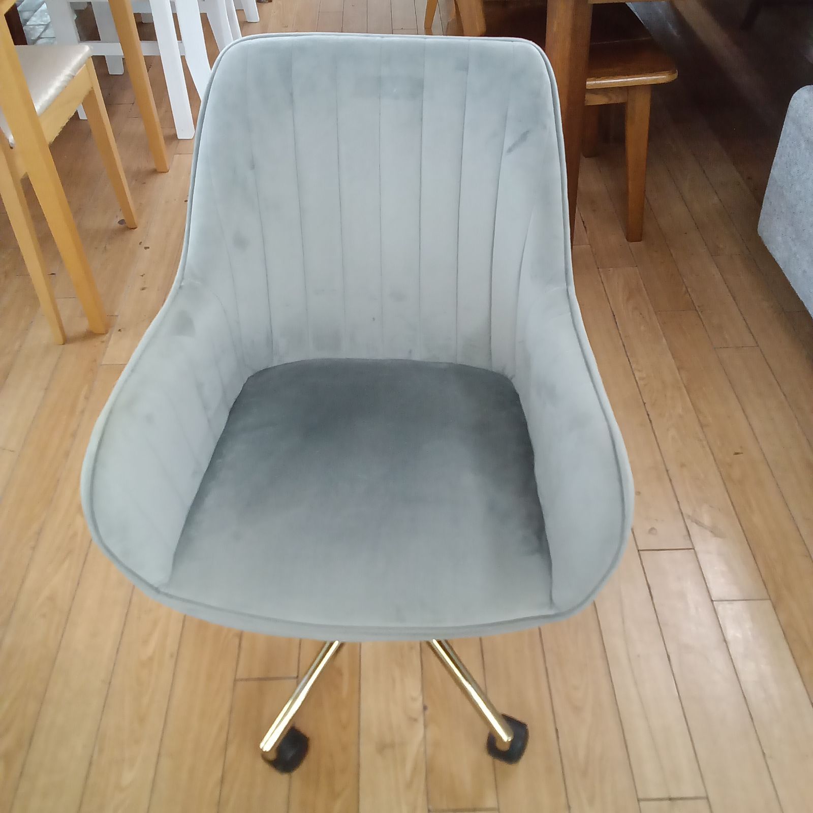 モバガチャ】石川真佑マイクロファイバータオル 缶バッジ 目印マーカー