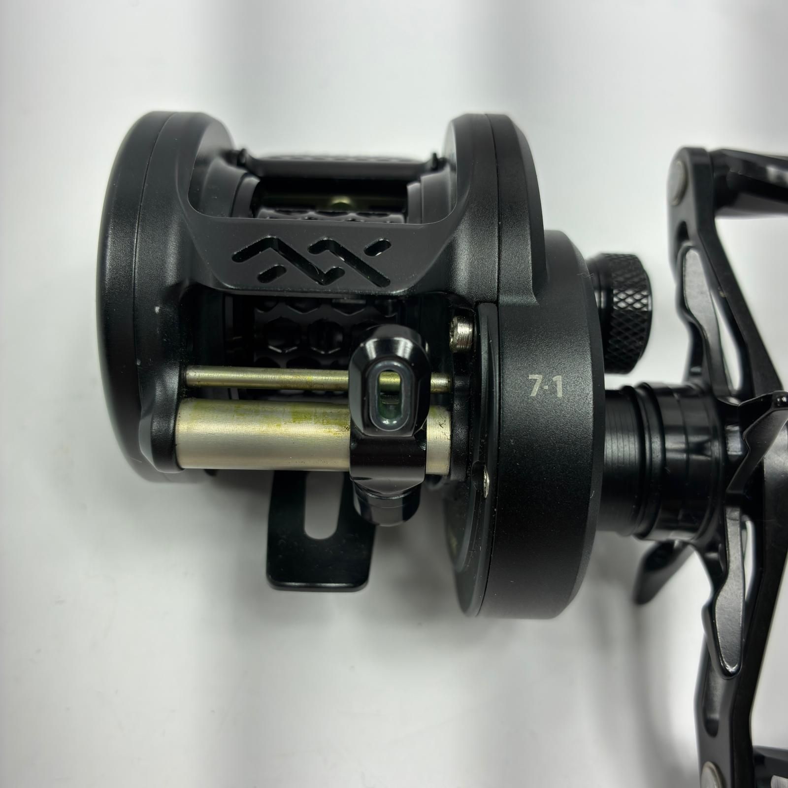 ベイトリール Loongze ローンズエアライト B101 AIR HG 充電