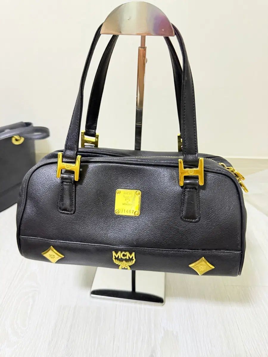 MCM ショルダーバッグ ブラック