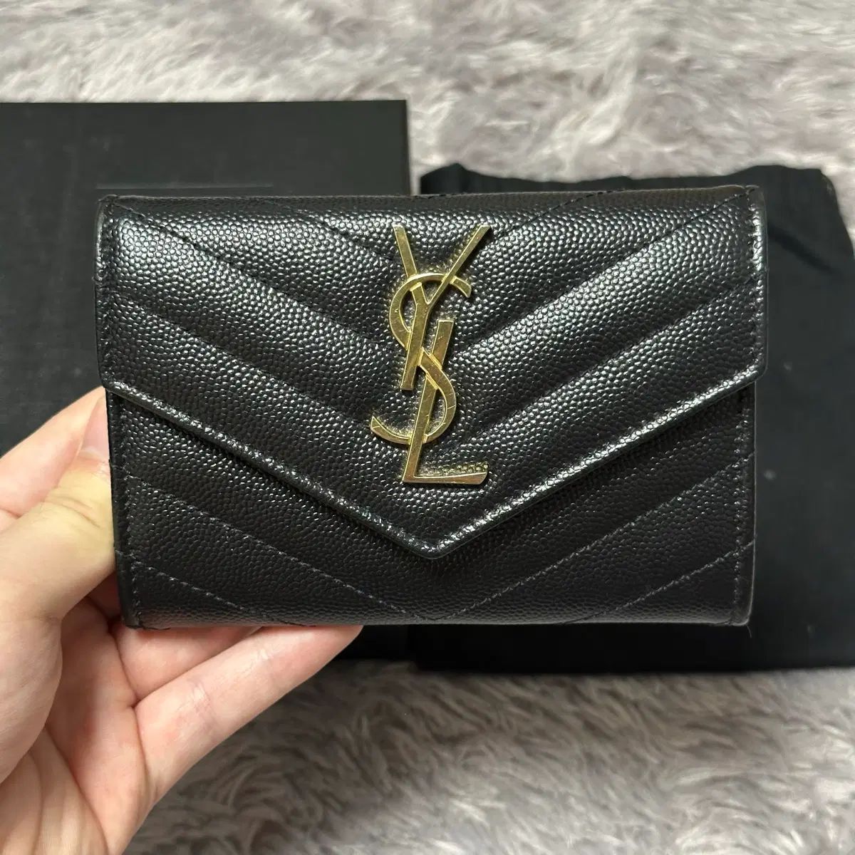 フルセット YVES SAINT LAURENT イヴ・サンローラン マトラッセ ENVELOPE(エンベロープ) 中財布 ブラック