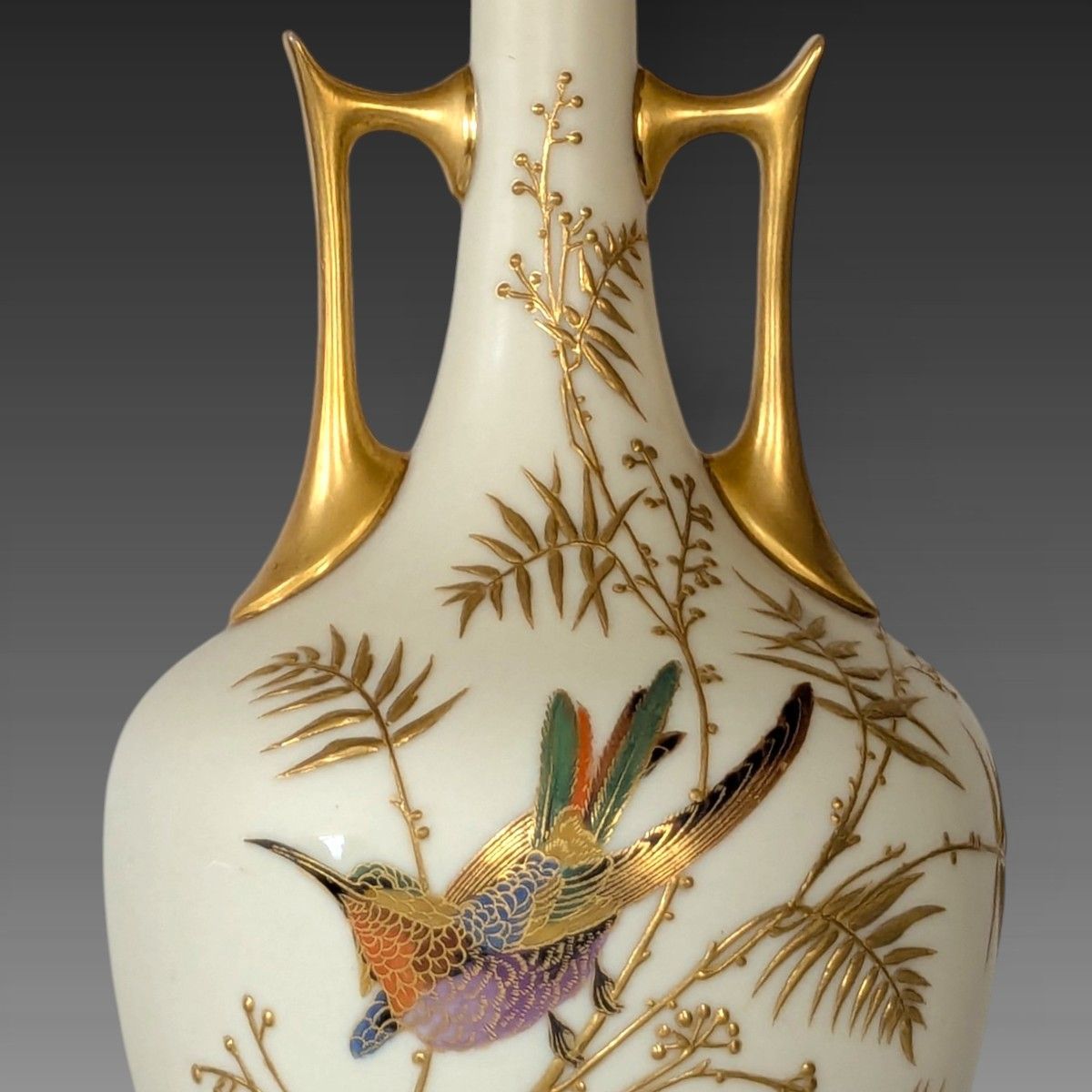 英国 ロイヤルウースター 金彩盛上 鳥絵 双耳 一輪挿し 花瓶 高25cm