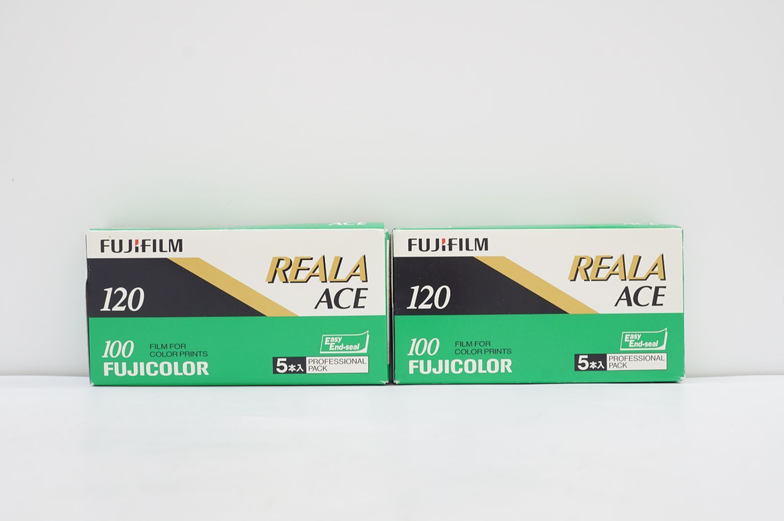C132222）新品未開封 FUJICOLOR REALA ACE 100 120フィルム 　5本入り　2箱　計10本　　期限切れ　2014年2月　希少