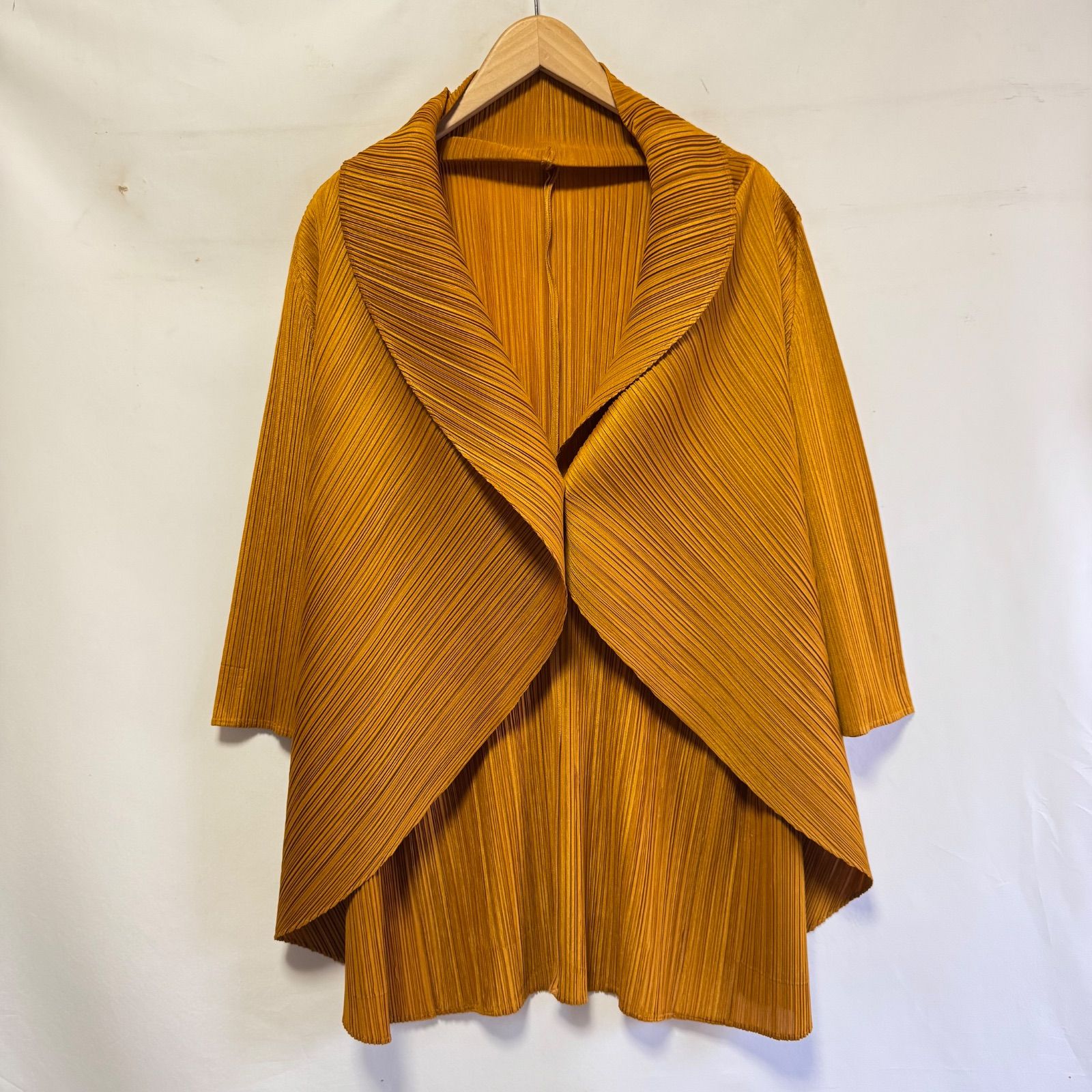 トレンド【pleats please issey miyake プリーツプリーズ イッセイ 