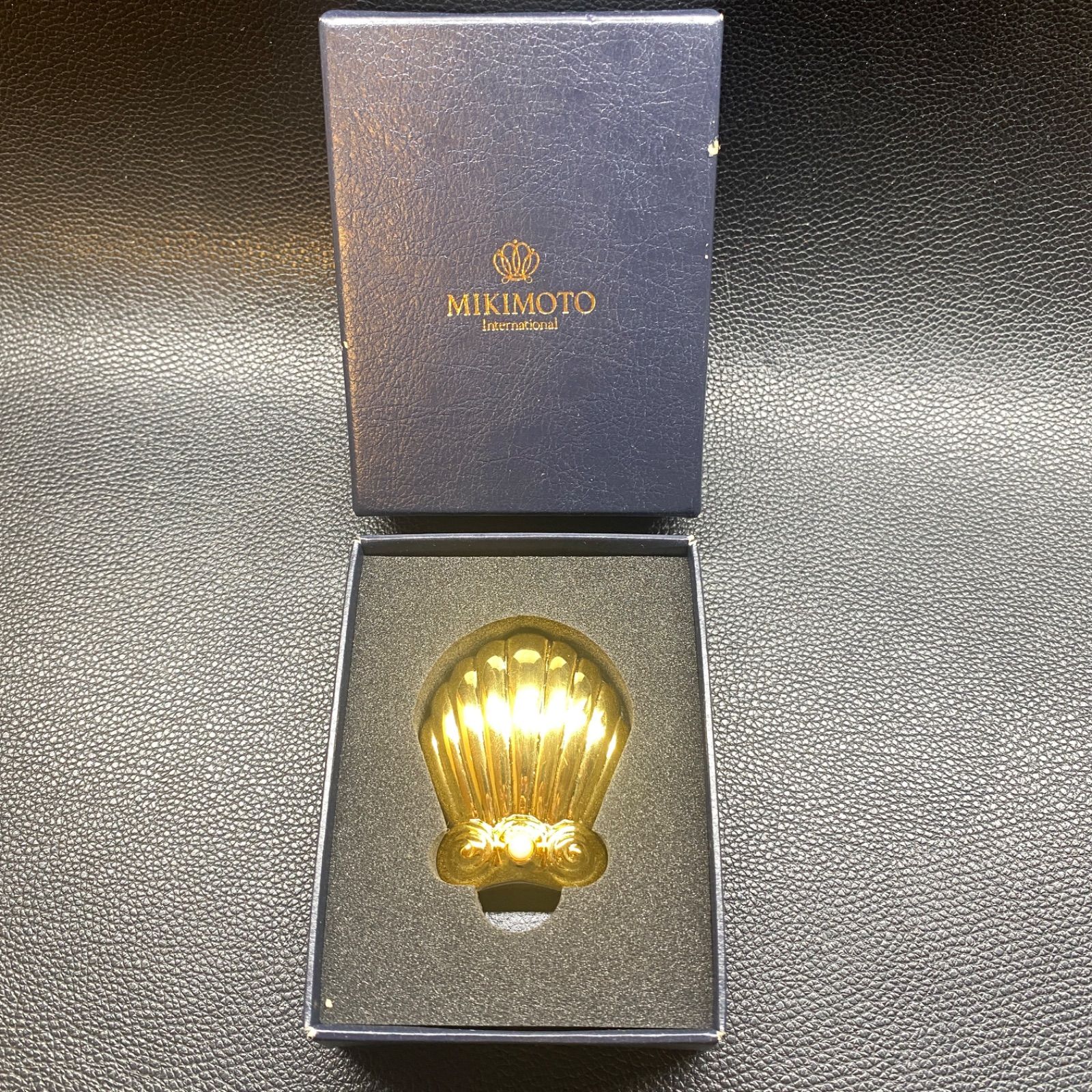 ミキモト MIKIMOTO 猫のペーパーウェイトセット Introducing, our