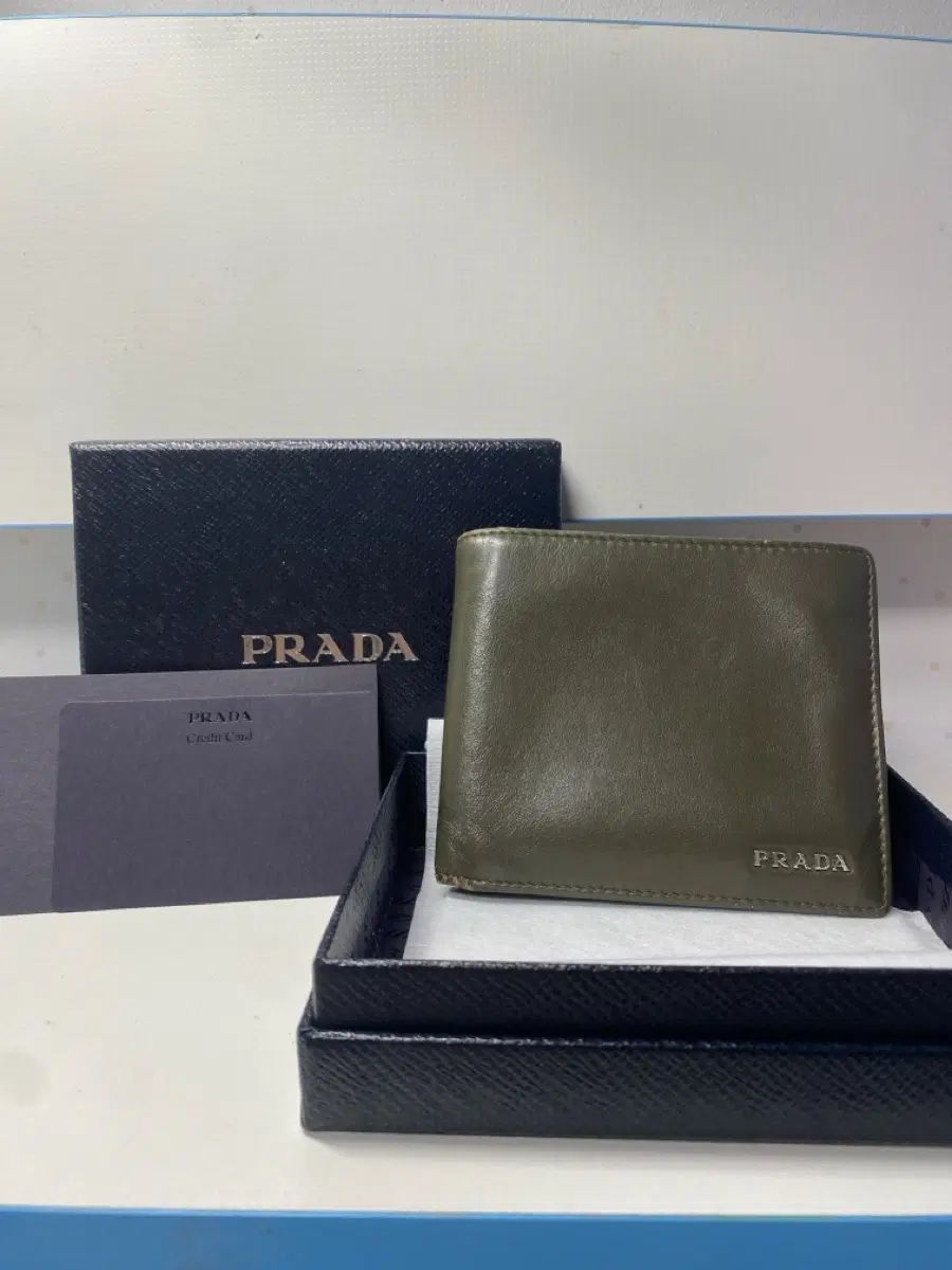 在庫処分 PRADA プラダ 二つ折り財布 フルセット 25,173円