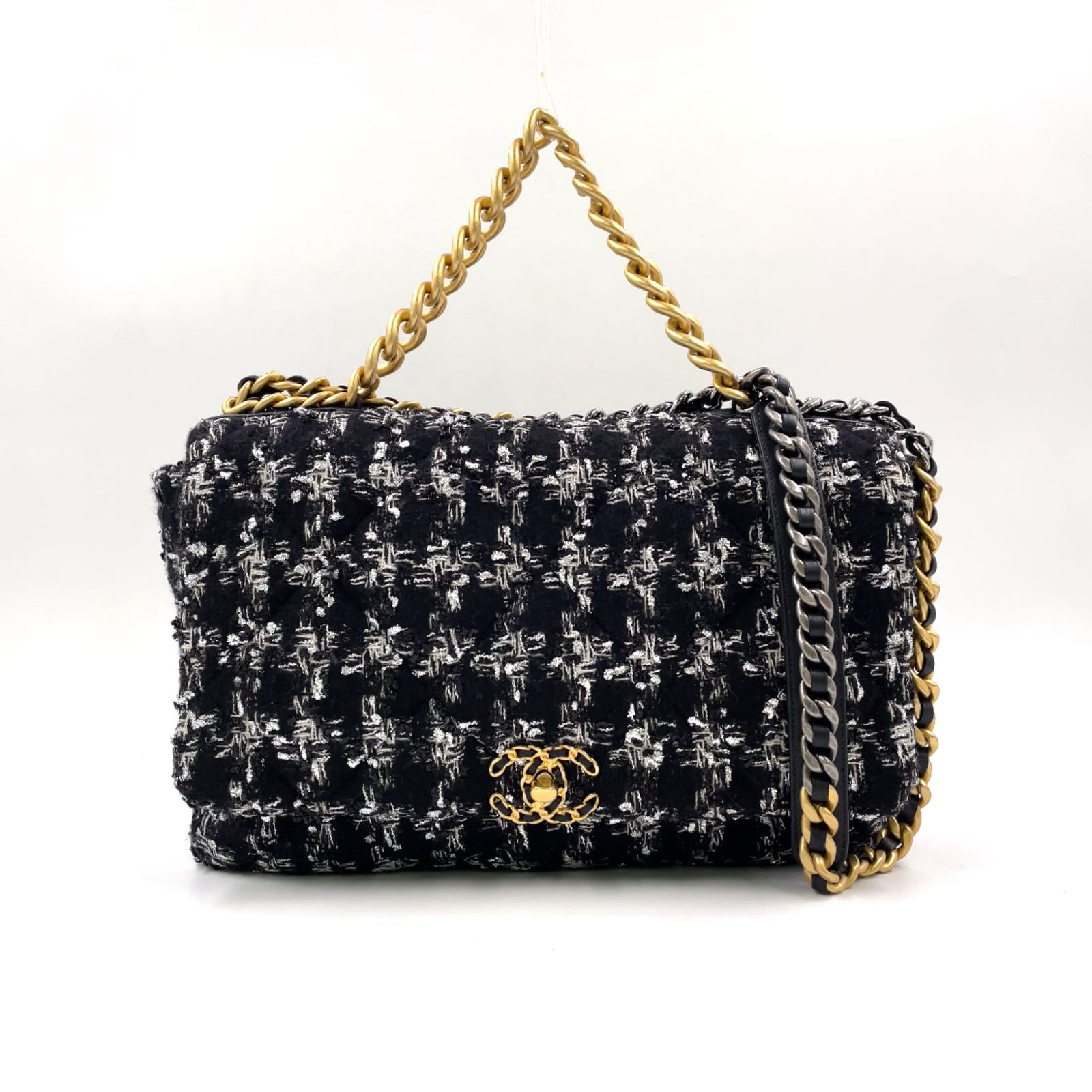 【新着】CHANEL ココマーク ハンドバッグ シリアル番号30番台 レザー、ツイード ブラック ショルダーバッグ ゴールド 302,215円