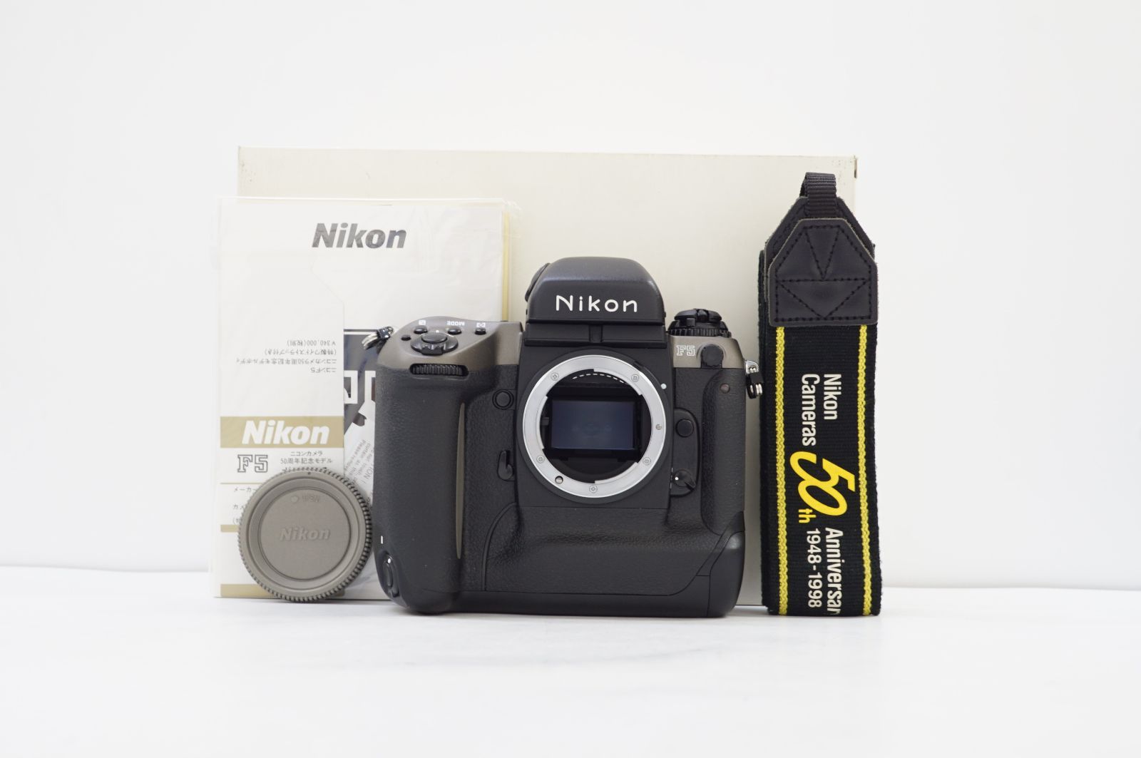 C040926）ほぼ未使用　Nikon F5 50周年記念モデル　フィルムカメラ一眼レフ　元箱付