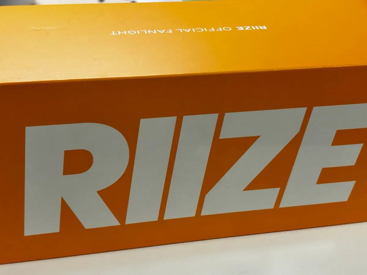 RIIZE（ライズ）応援ペンライト ラブ봉 出品