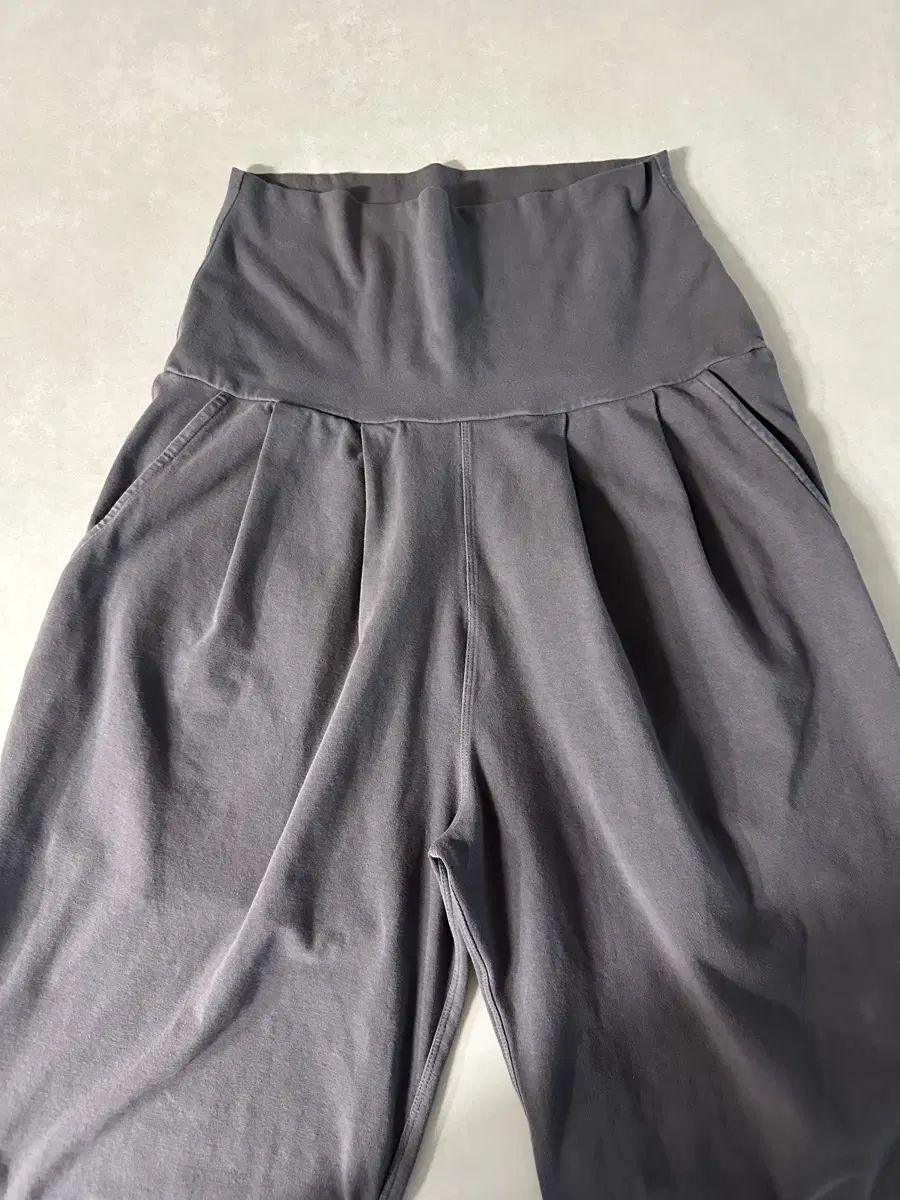 BUDHI MUDRA フォーチュンパンツ s BUDHI MUDRA フォーチュンパンツ s