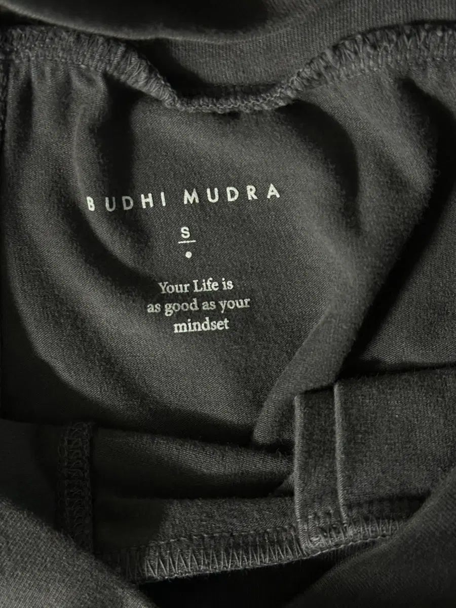 BUDHI MUDRA フォーチュンパンツ s BUDHI MUDRA フォーチュンパンツ s