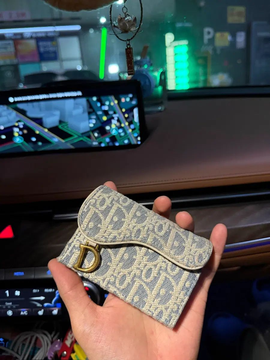 ディオール 新 サドル カードウォレット