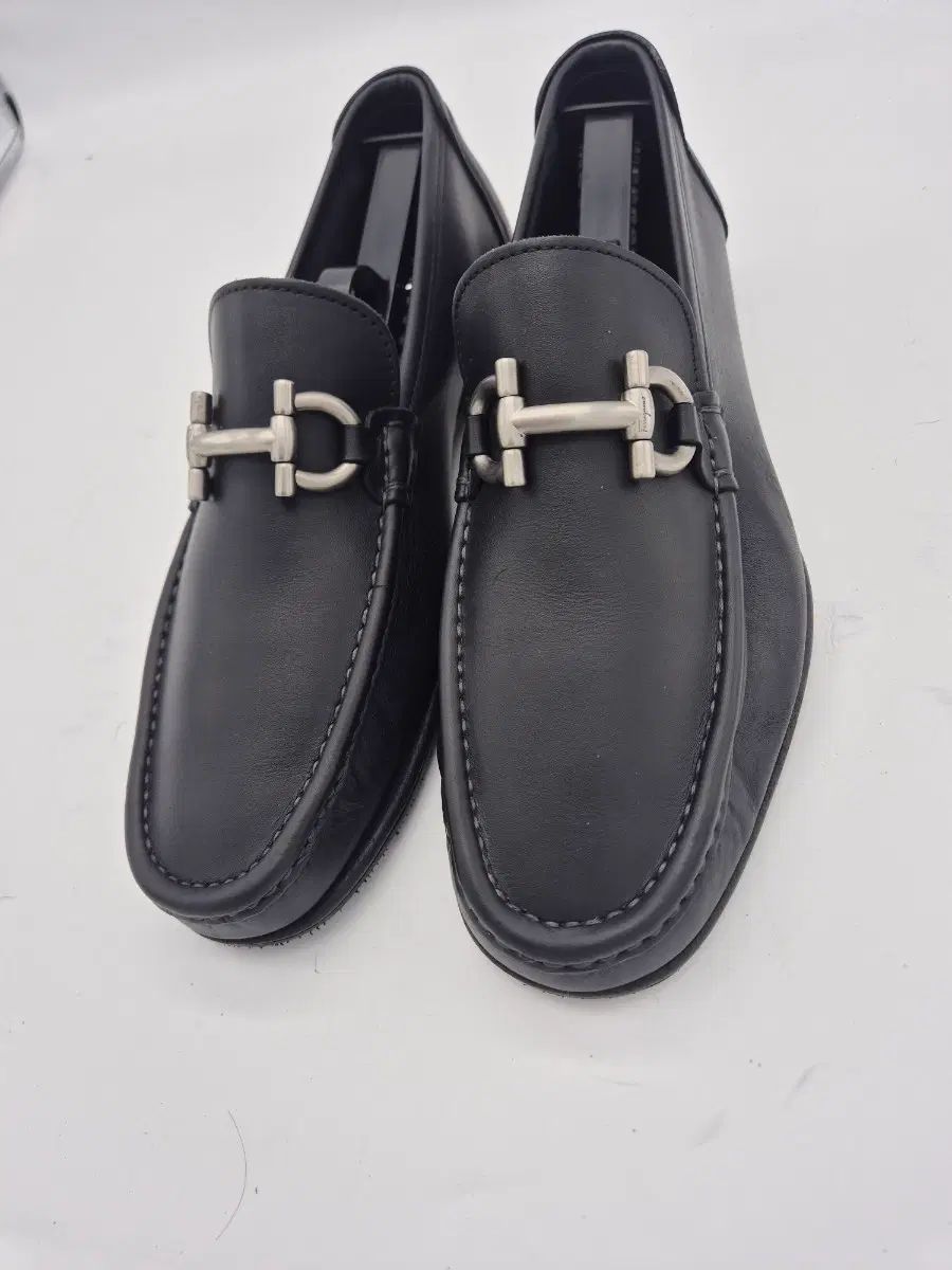 FERRAGAMO フェラガモ ガンチーニ ローファー ブラック 7 26,770円