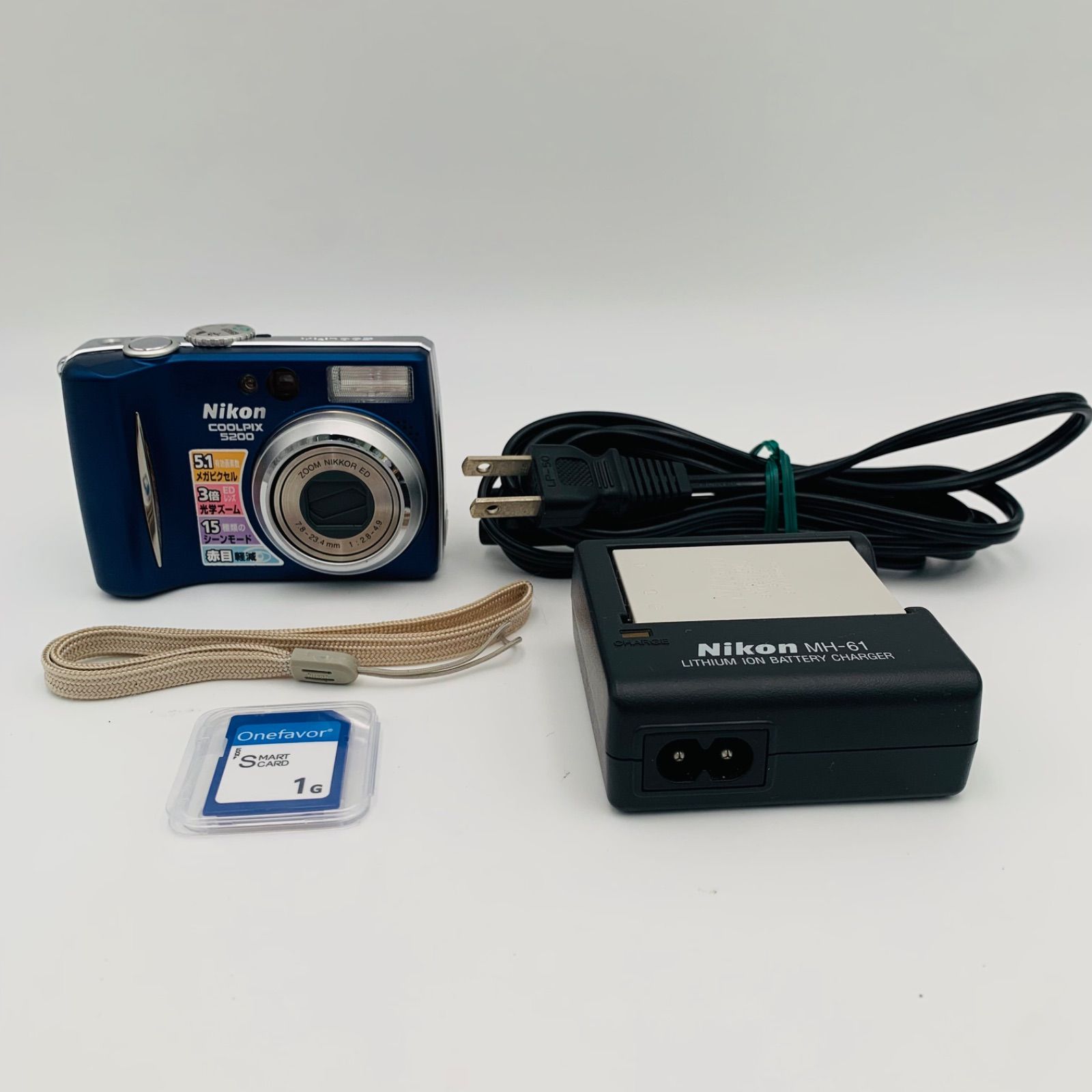 動作確認済 COOLPIX 5200 Nikon ブルー バッテリー充電器付き Nikon COOLPIX 5200 ブルー 充電器•バッテリー•ストラップ•SDカード