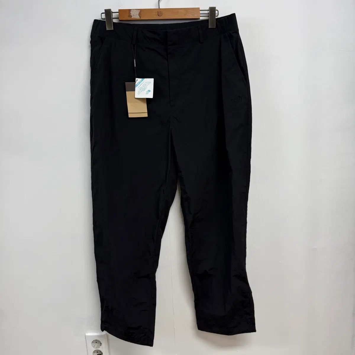 THE NORTH FACE ザノースフェイス メンズ ナイロン パンツ ブラック 96 新品 送料込み(※メルカリshop取引では対象外) jS74