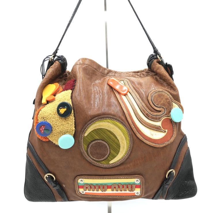 MIU MIU（ミュウミュウ）Sixty シックスティ ヴィンテージ ショルダーバッグ パッチ ピン装飾 ブラウン レザー ブラック ゴールド金具 レディース【中古】