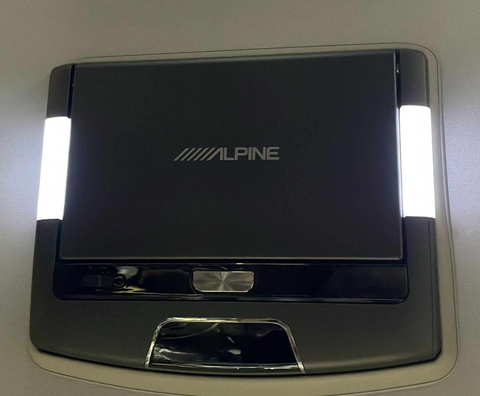 フリップダウンモニター ALPINE TMX-R3200B C3-116-1736 - メルカリ
