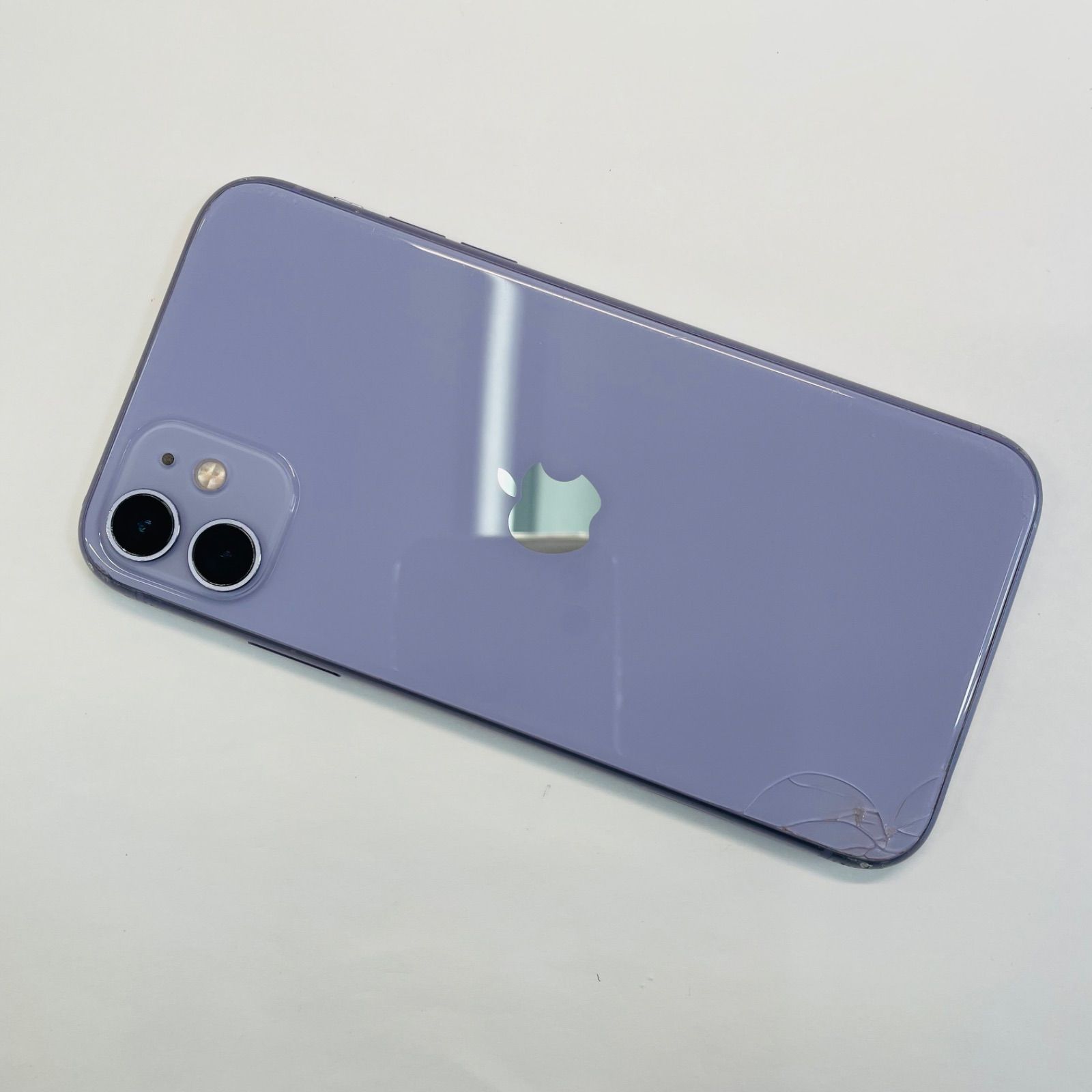 iPhone 11 128GB SIMフリー バッテリー100% - メルカリ