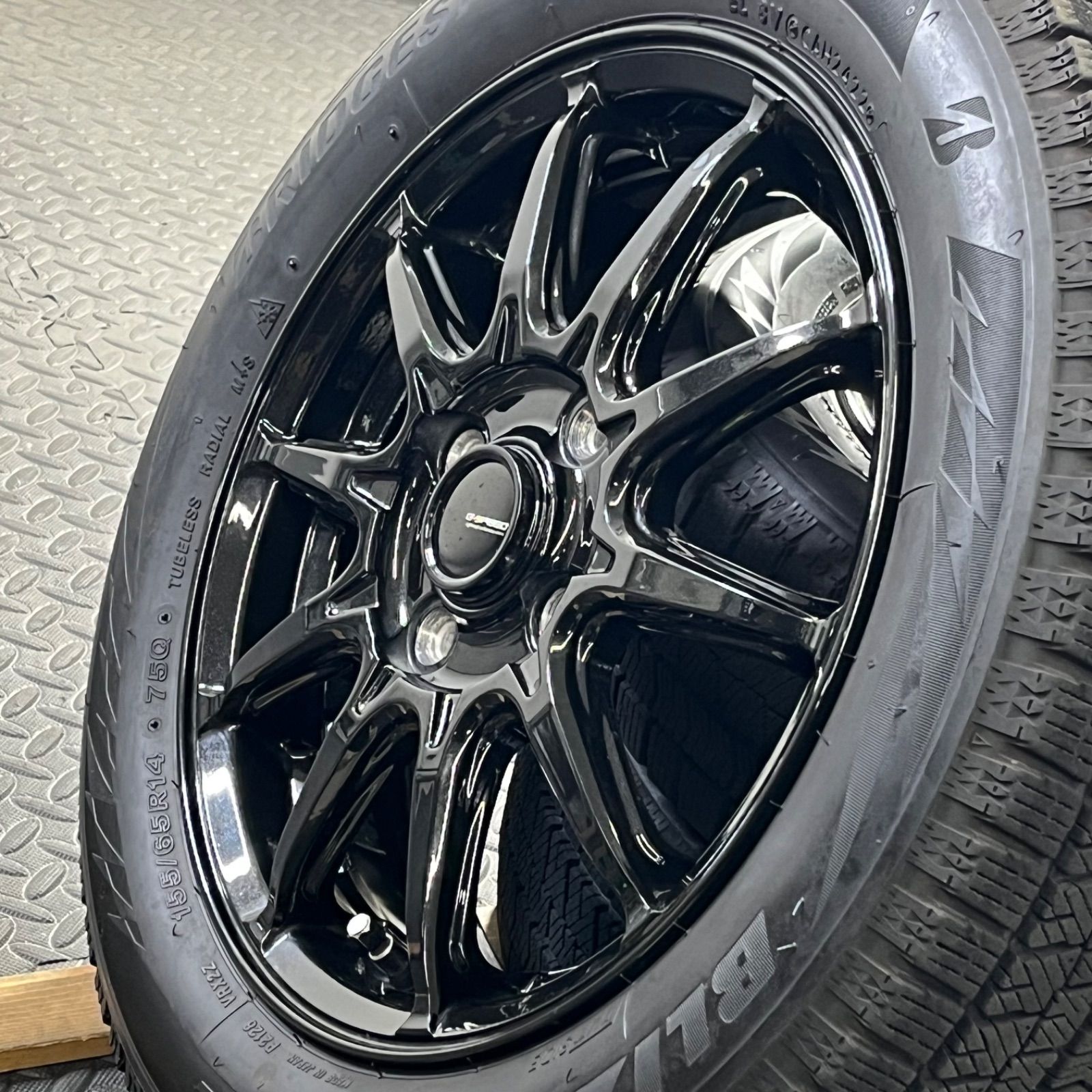 22年製 155/65R14 ブリヂストン ブリザックVRX2 ホットスタッフ ジースピード G-05 タント N-BOX ワゴンR スペーシア デイズルークス スタッドレスタイヤ 冬タイヤ【1666Y】