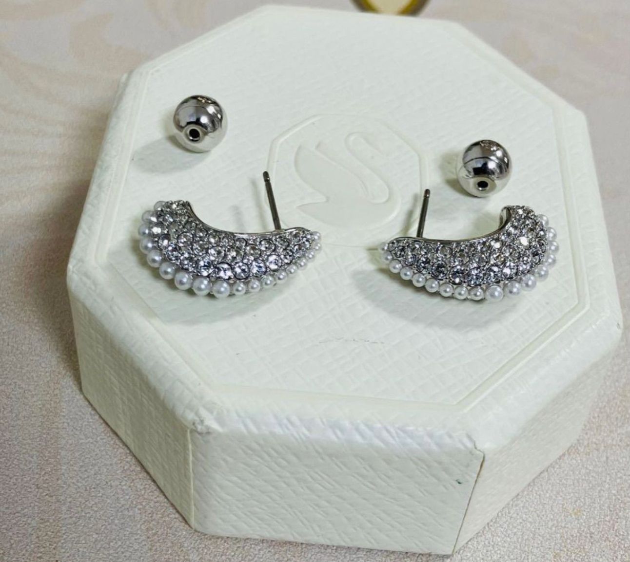 特売バーゲン】新品 スワロフスキー Swarovski Sublima ドロップピアス