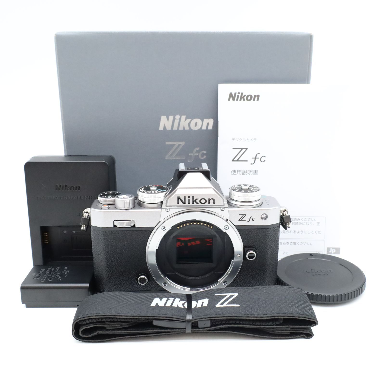 シャッター回数1,993回！☆美品☆Nikon Zfc ボディ シルバー デジカメ