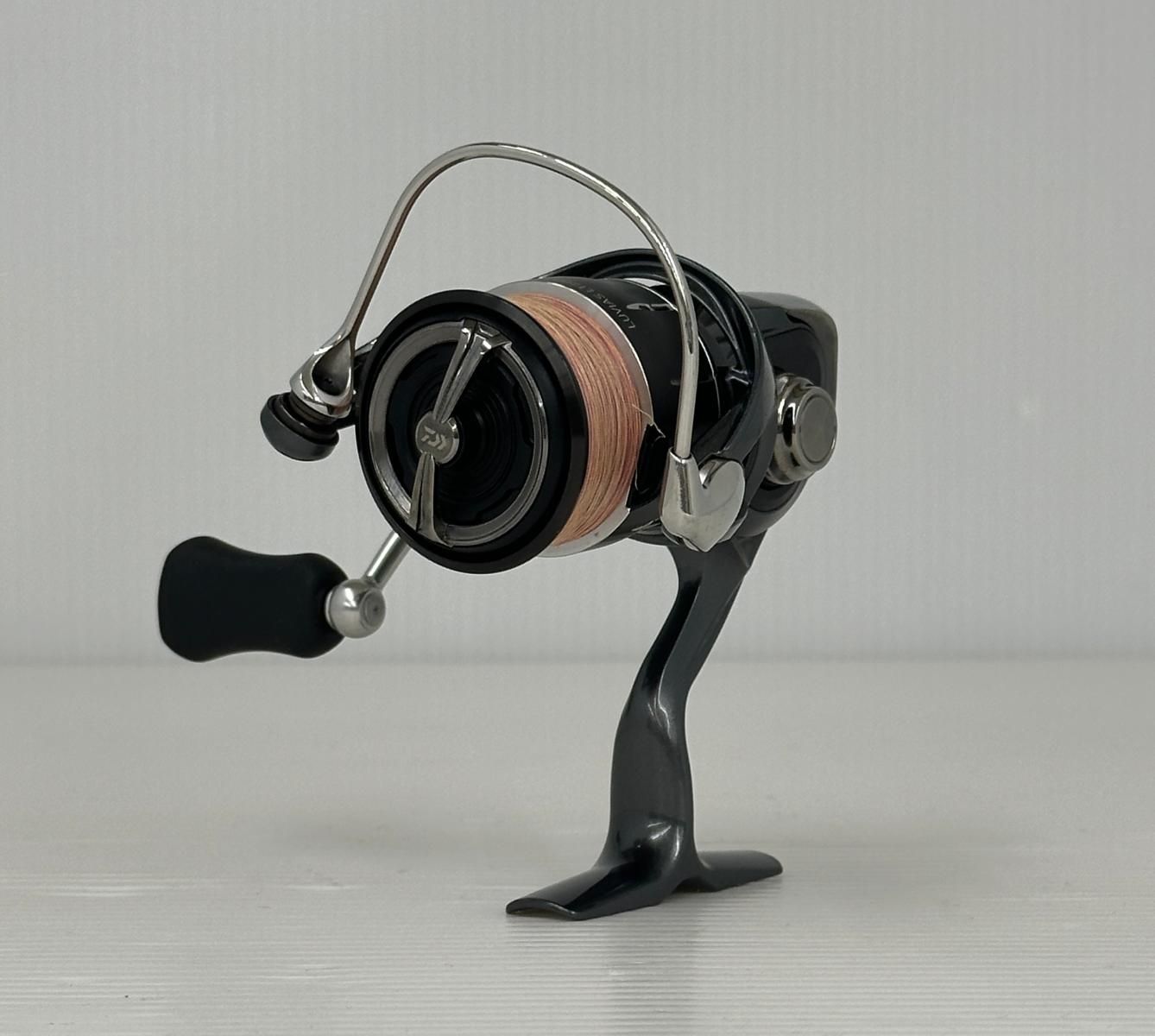 【中古品】DAIWA ダイワ リール 24ルビアス LT2000S-P スピニングリール フィッシング (2608103)