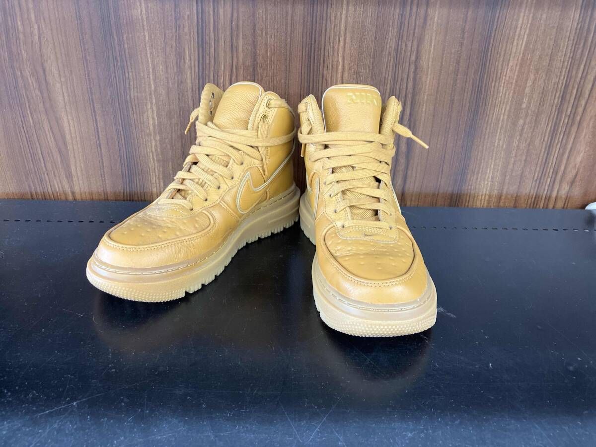 NIKEナイキ スニーカー CT2815-200 キャメル