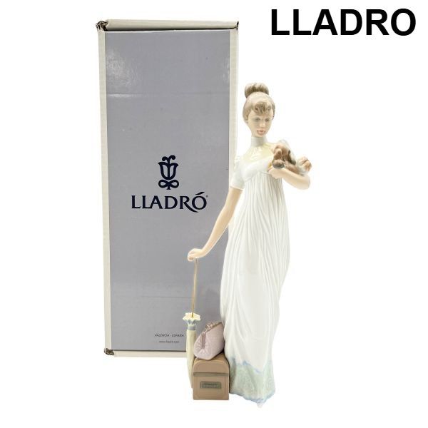 リヤドロ LLADRO 置物 僕がお供だよ 06753 傘 子犬 ドレス インテリア小物 白 パステルカラー ポーセリン 磁器 レディース 6V998
