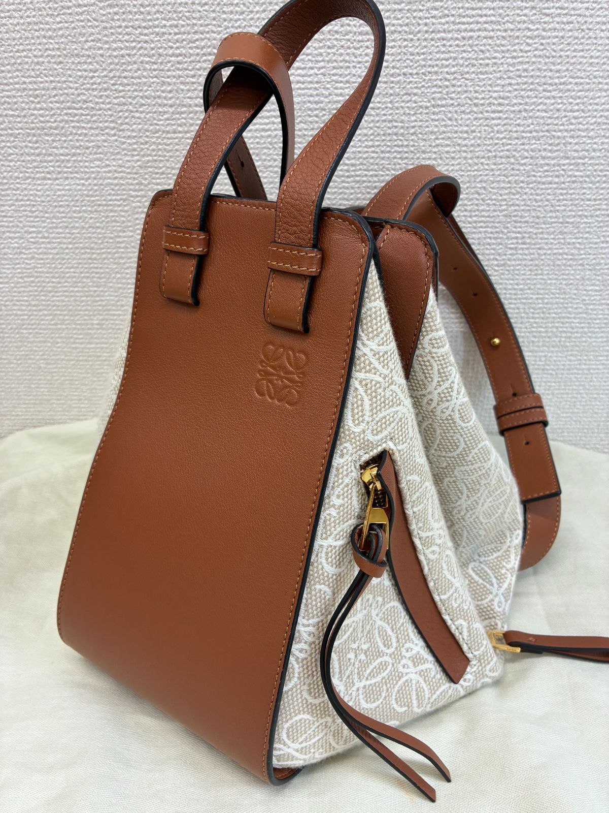 LOEWE ロエベ アナグラム ハンモック スモール ショルダーバッグ 