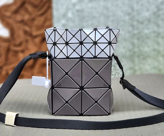BAO BAO ISSEY MIYAKE ショルダーバッグ