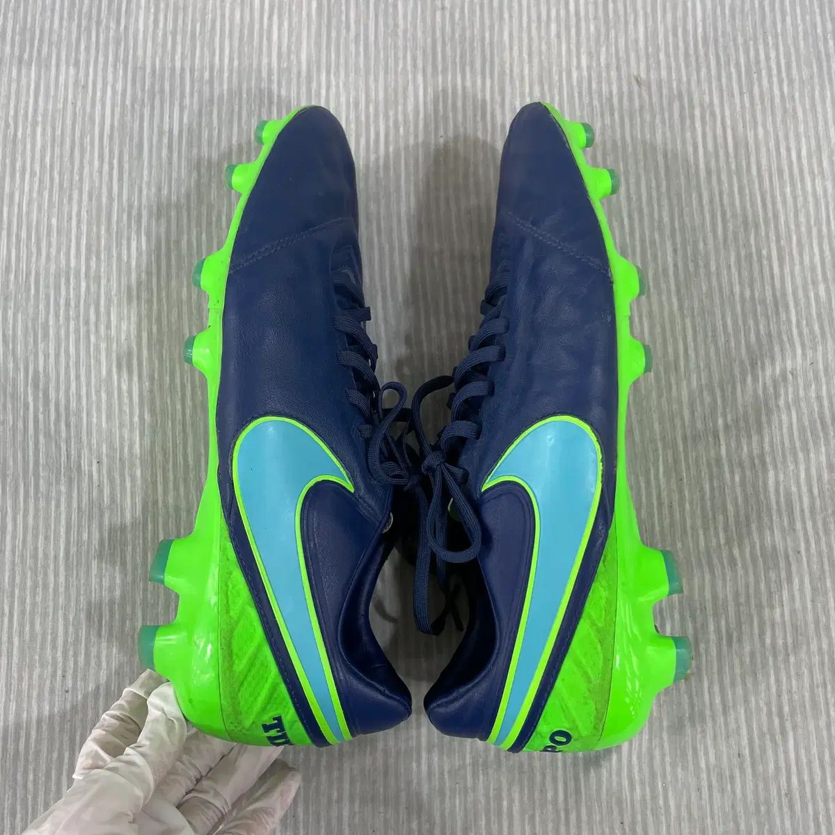 ナイキ ティエンポ レジェンド 6 サッカーシューズ 275mm ナイキ ティエンポ レジェンド 6 サッカーシューズ 275mm
