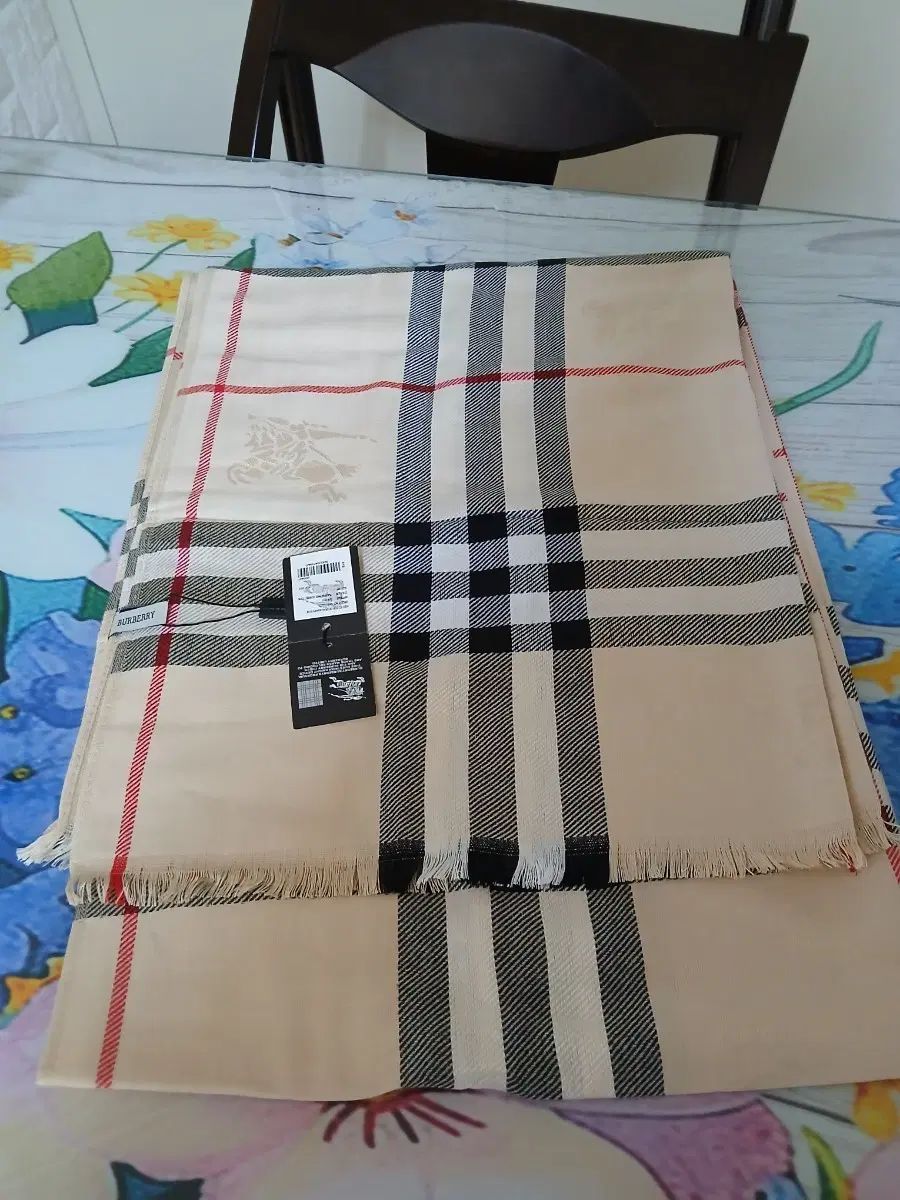 新品 バーバリー チェック マフラー ベージュ 24,536円