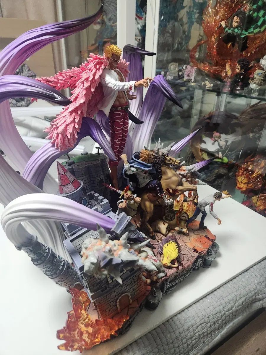ONE PIECE レジン ドフラミンゴ 破損品