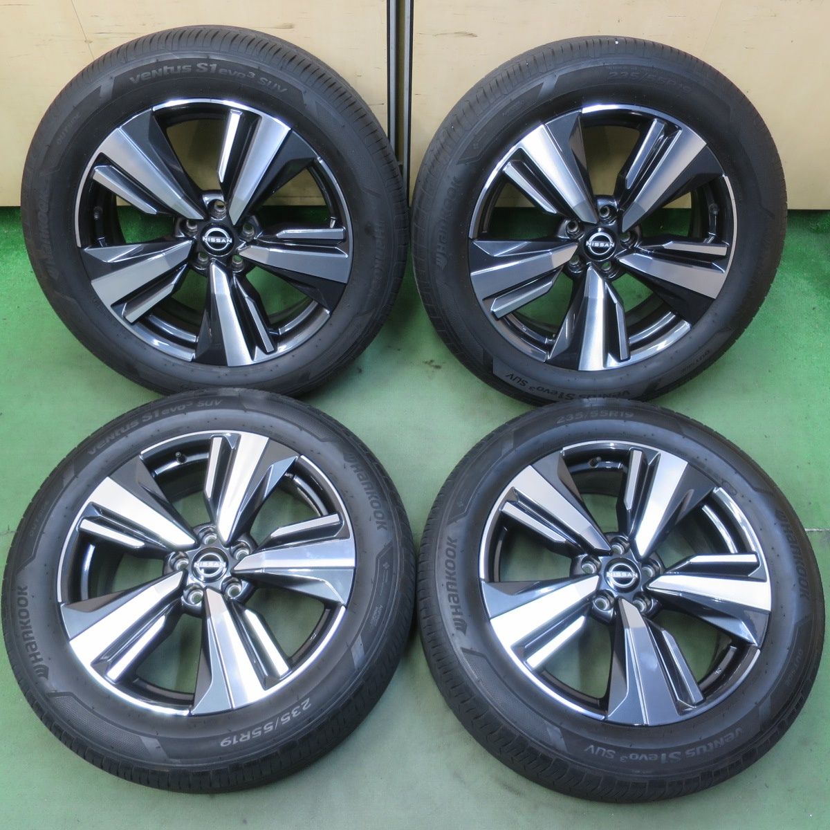 バリ溝!24年!キレイ!ほぼ10分◎日産 T33 エクストレイル 純正 235/55R19 ハンコック ベンタス S1 evo3 SUV 19インチ PCD114.3/5H◎6080504IMノ