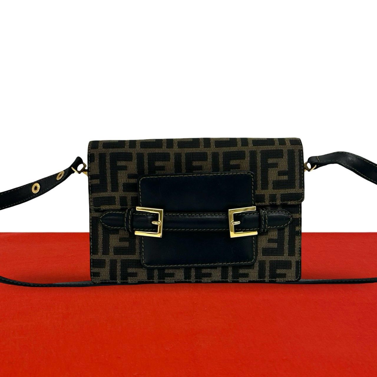 極 美品 FENDI フェンディ ヴィンテージ ズッカ FF 柄 キャンバス レザー セミ ワン ショルダーバッグ ポシェット ブラウン ブラック 201-8 71,940円
