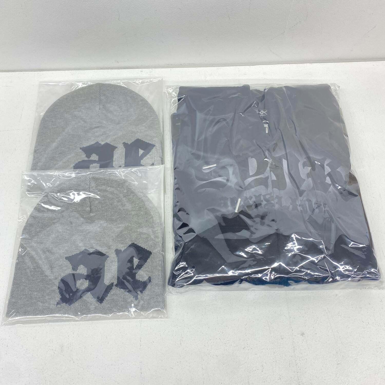 【★加古川物流】中古 未開封 aespa ジップアップパーカー クロップド丈　ビーニー　二点セット**【353】