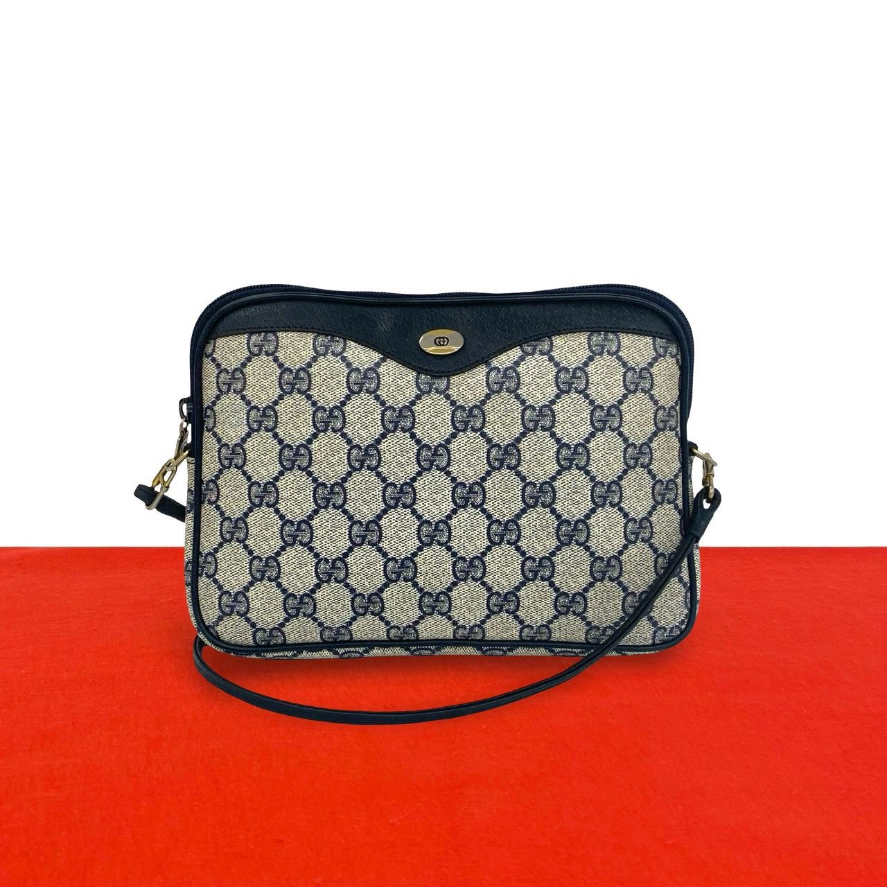 極 美品 希少品 GUCCI グッチ オールドグッチ GG ロゴ 柄 金具 レザー