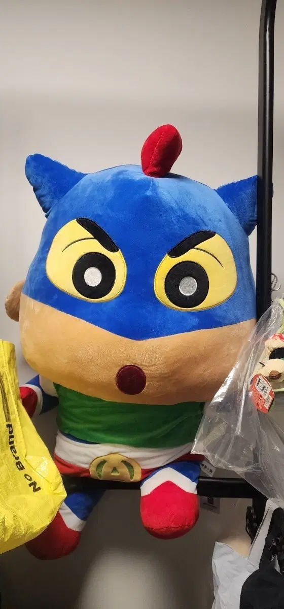 クレヨンしんちゃん 正規品 特大型 巨大 ぬいぐるみ