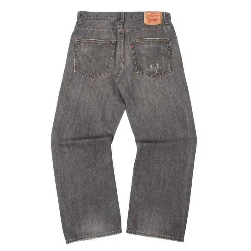リーバイス 569 ルーズ ストレート ブラックデニムパンツ 8,102円